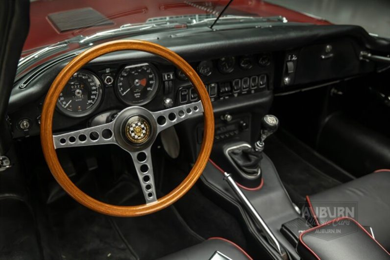 
								1970 Jaguar XKE Series II full									