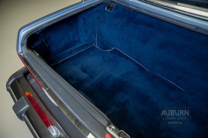 
								1986 Mercedes-Benz Roadster 560SL full									