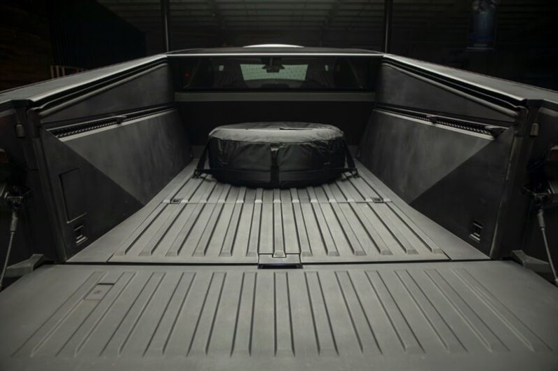 2024 Tesla Cybertruck