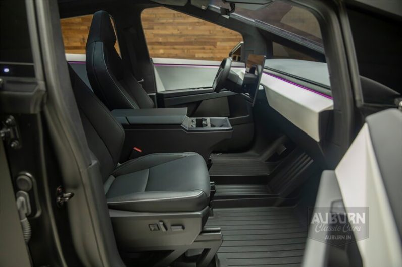 
								2024 Tesla Cybertruck Foundation Series full									