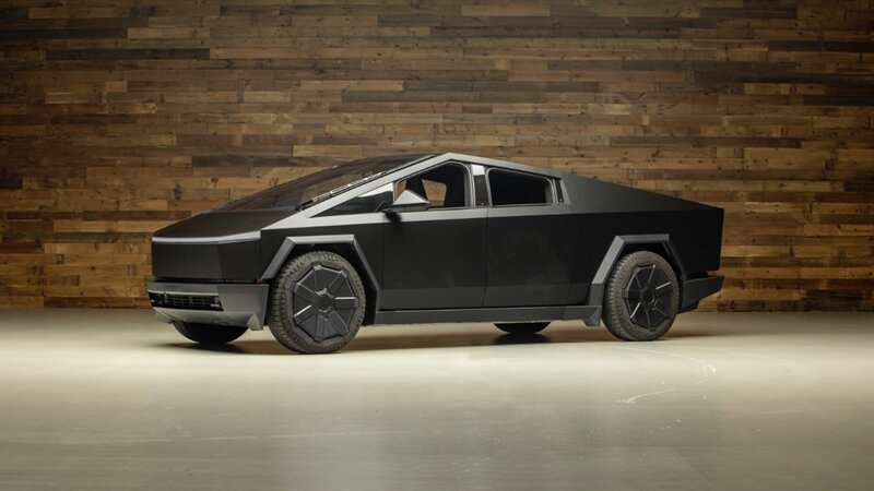 2024 Tesla Cybertruck Base's photo